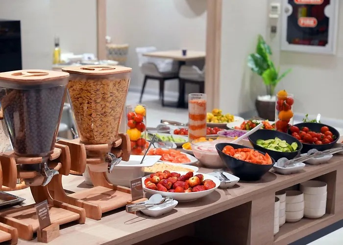 Hotel Hampton By Hilton Altınordu