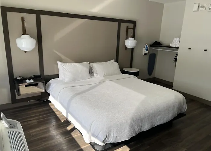 Fairfield Inn & Suites Springfield Enfield