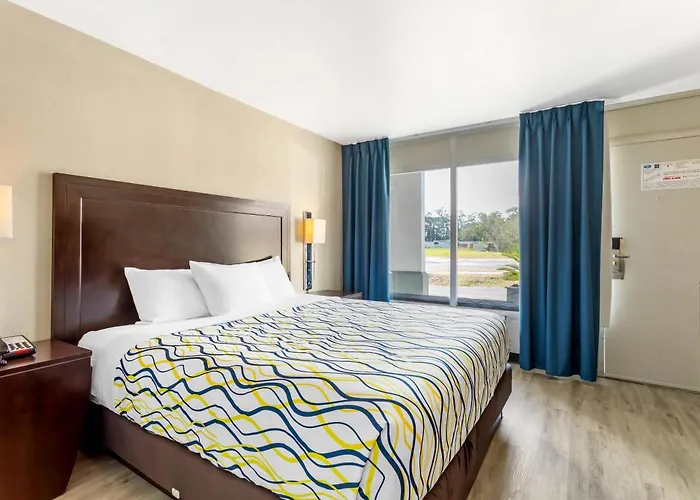 Rodeway Inn Orange Park - Jacksonville Near Naval Air Station