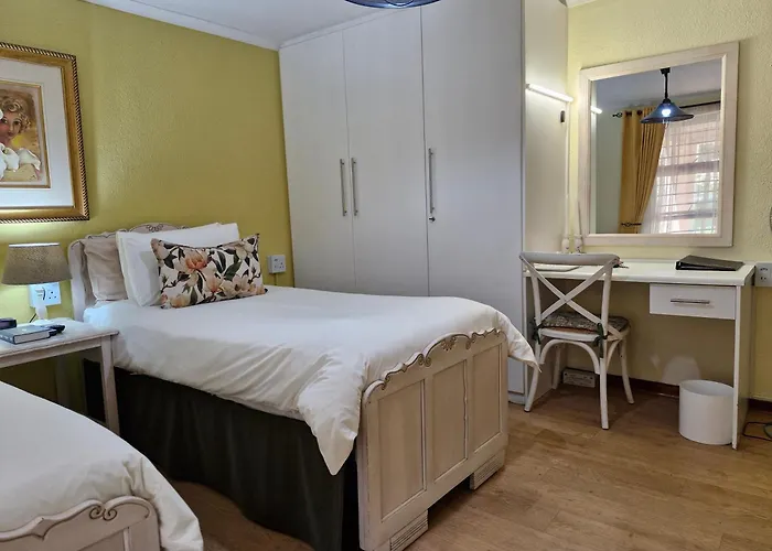 Old Oak Guest House Bellville