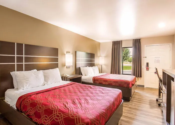 Econo Lodge Inn & Suites Murfreesboro Shopping District