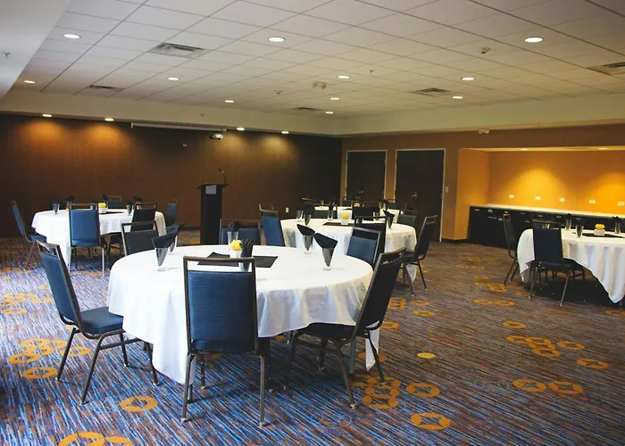 Courtyard By Marriott Battle Creek Hotel
