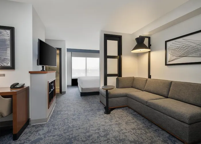 Hyatt Place Lakeland Center