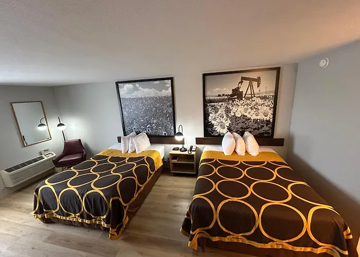 Super 8 By Wyndham Sterling Co Hotel