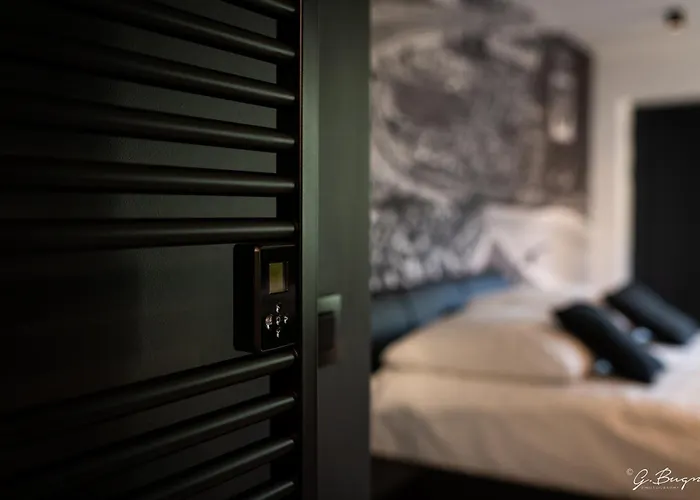 La Reine Hotel & Restaurant Spa