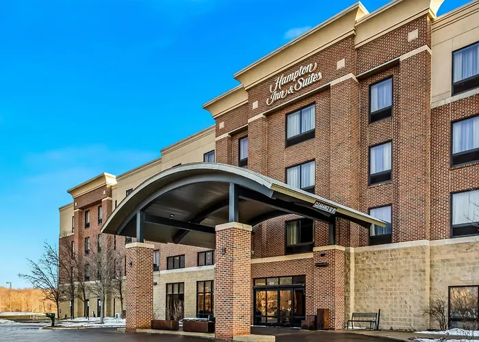 Hampton Inn & Suites Detroit-Canton