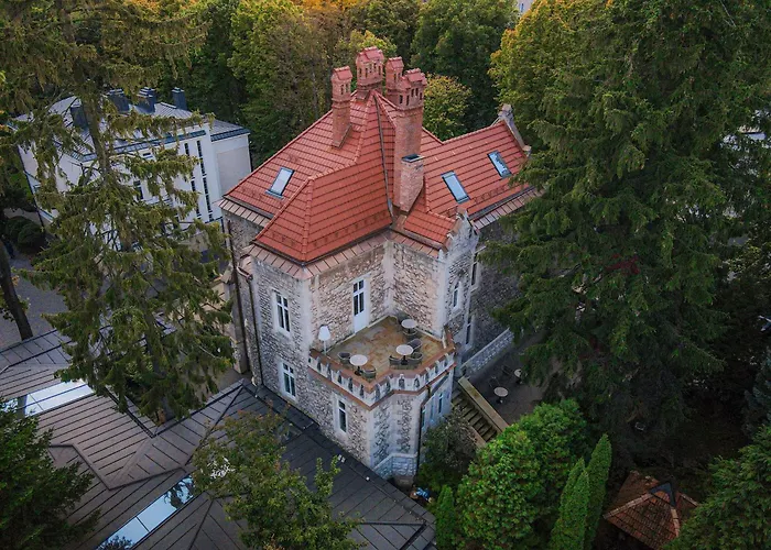 Lion'S Castle Hotel Lviv