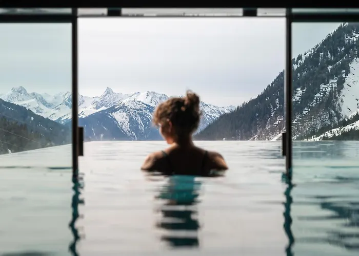 Wohlfuehlhotel Hubertushof Am Arlberg - Ski-In & Ski-Out - Sky Pool Stuben am Arlberg