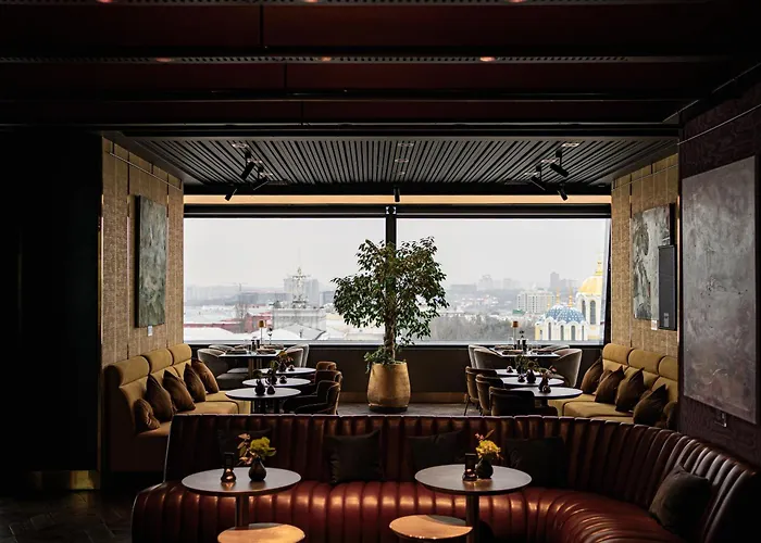 11 Mirrors Design Hotel Kiew