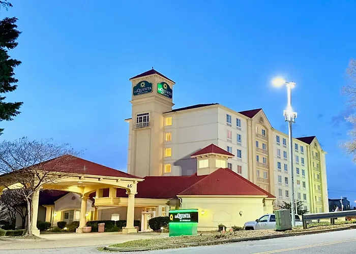 La Quinta By Wyndham Haywood Mall-Near Greenville Downtown