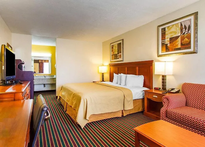 Quality Inn Dyersburg I-155