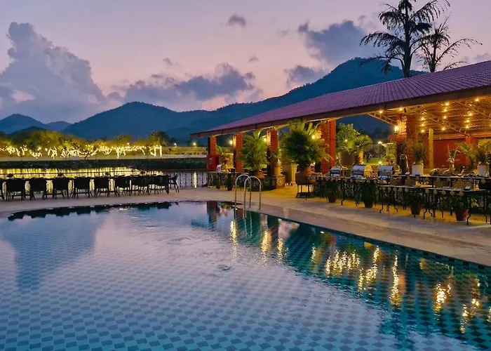 Shikarbadi Heritage Hotel By The Lake - By Hrh Group Of Hotels Udaipur