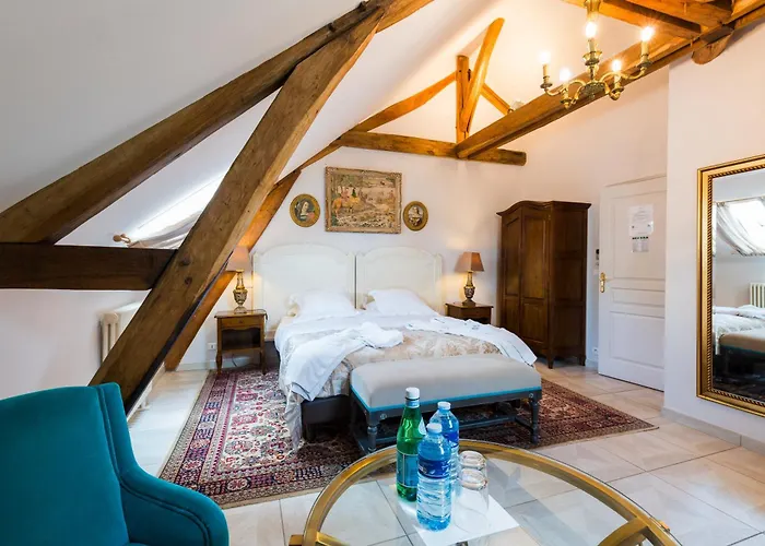 Aux Charmes De Maintenon