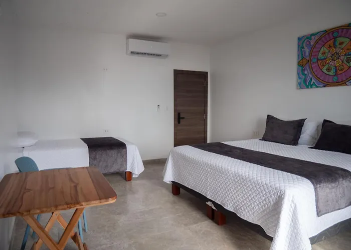 Paradise Project Hostal Montanita