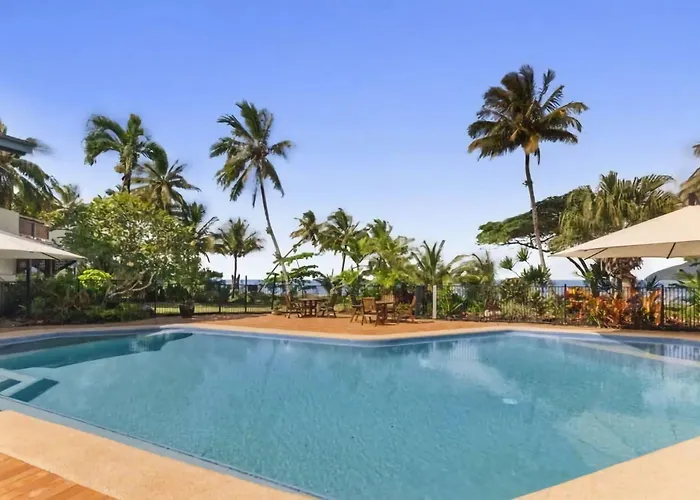 Wongalinga Absolute Beachfront Unit 9 2 Bedroom Mission Beach