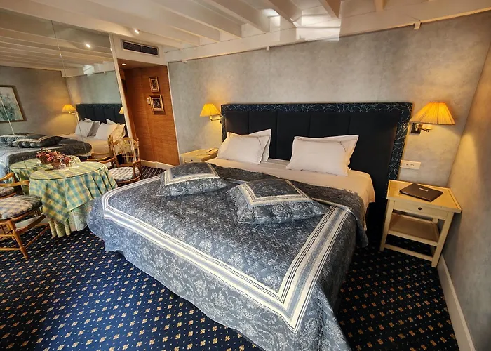 Le Relais Medicis Hotel Paris