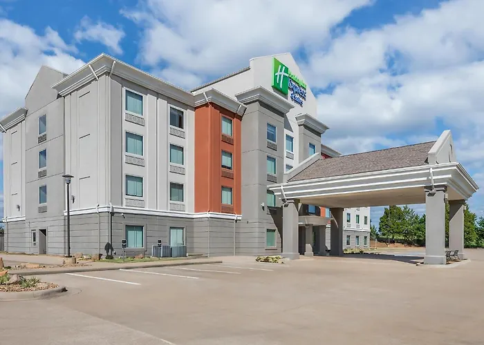 Holiday Inn Express & Suites Morrilton By Ihg