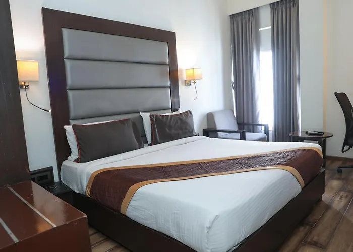 Veronica Hotel Vadodara
