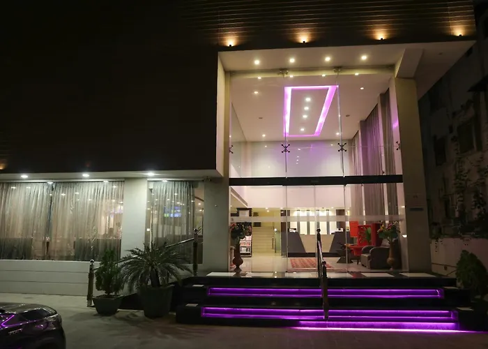 Veronica Hotel Vadodara