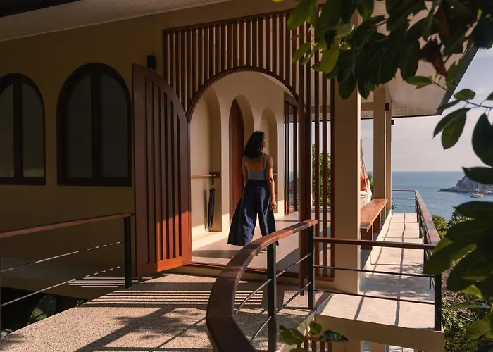 Baan Talay Resort & Yoga เกาะเต่า