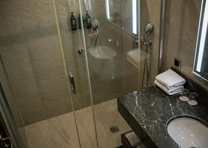 Ramada By Wyndham Yalova Otel