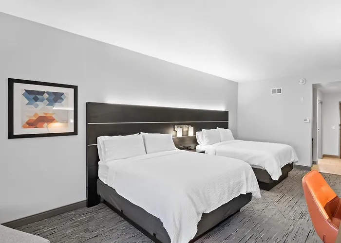 Holiday Inn Express & Suites White Hall By Ihg