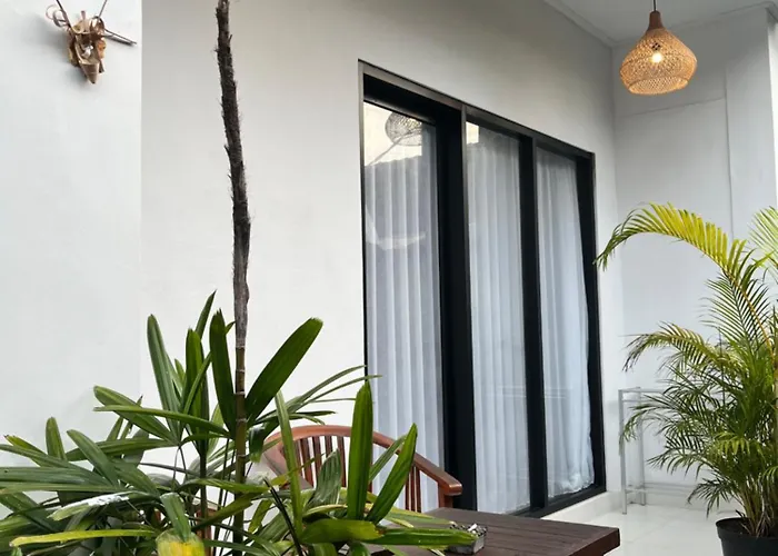 Js Guest House Seminyak 