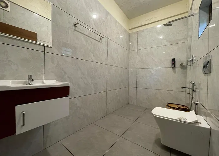 Le Eden Premium Wayanad Pool Resort Sultan Bathery