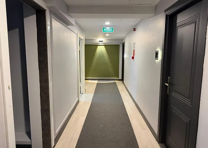 Lily Airport Otel Arnavutkoy