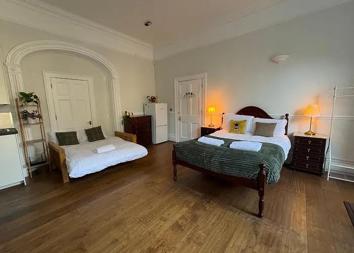 3 Berkeley Square Guesthouse Bristol