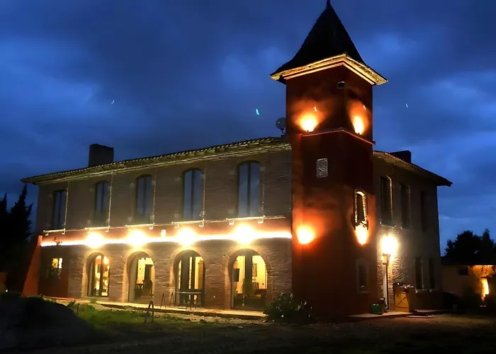 Château Fourclins Domaine privatif 15 personnes Parc&Bassin naturel Proche Toulouse Merville 