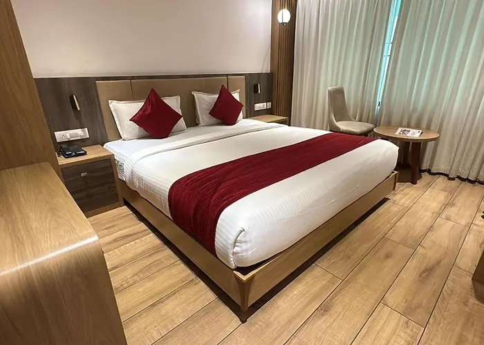 Gayathri Hotels Badagara