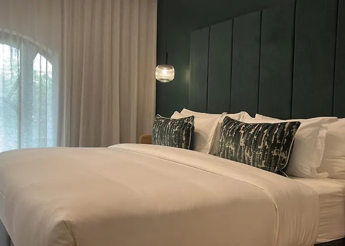 Old Bank Hotel - Lion Roars Hotels & Lodges Cape Town