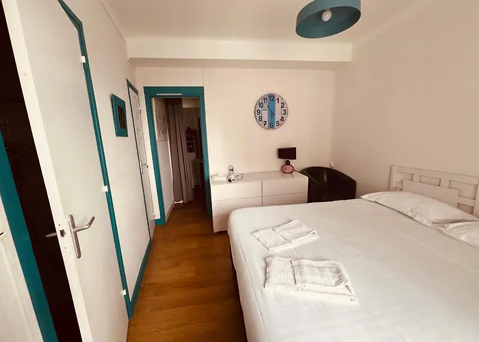 Hotel Le Crist Al, Front de mer, chambres climatisées et son studio non climatisé, proche du centre ville Saint-Georges-de-Didonne