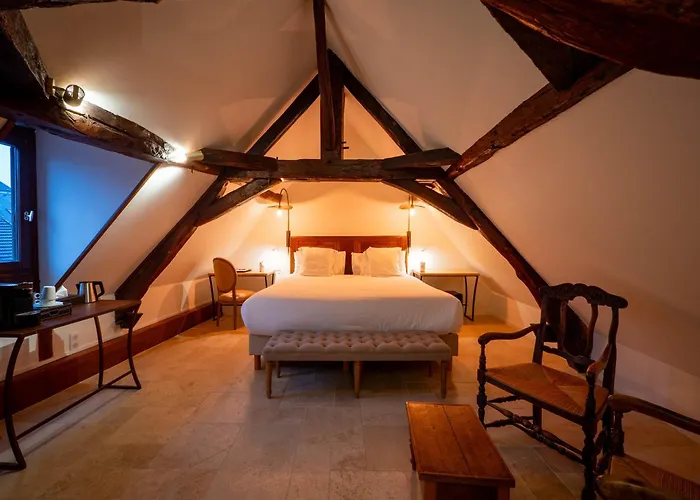 Les Remparts Hotels Et Demeures Historiques Beaune 