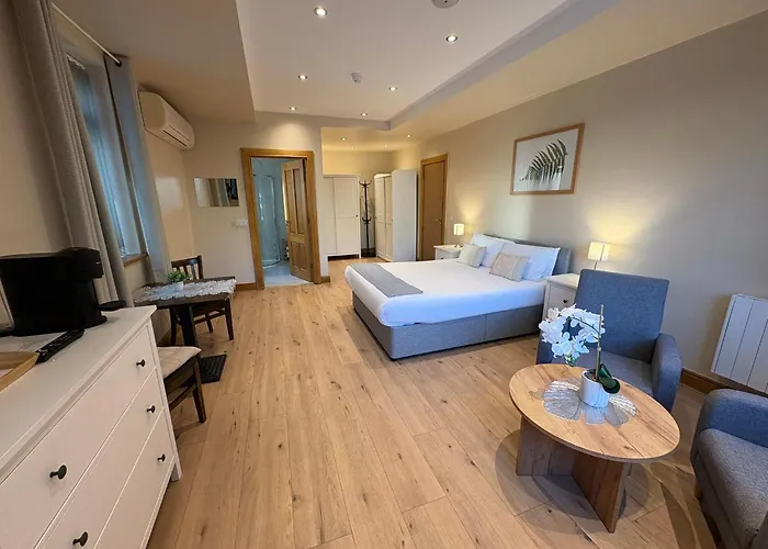 Feeney'S Audubon Lodge Galway