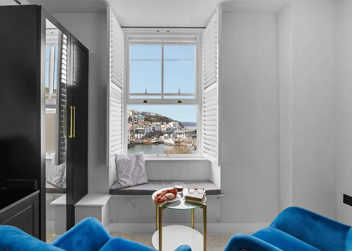 Golden Vanity Suite - Sea View - Free Wi-Fi Brixham