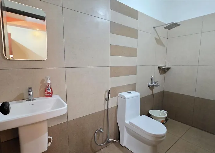 Mist Residency Hotel Kattappana