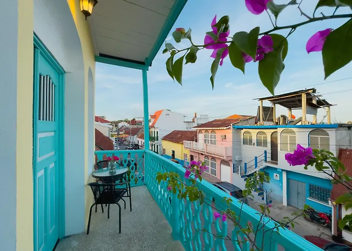 Casa Ramona Hotel Flores