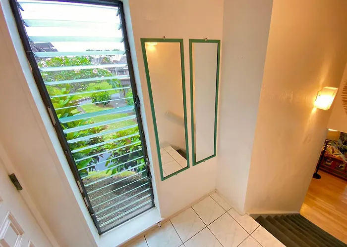 Beachfront 1 Bedroom Condo With Private Beach, Pool, Hot Tub Pahala