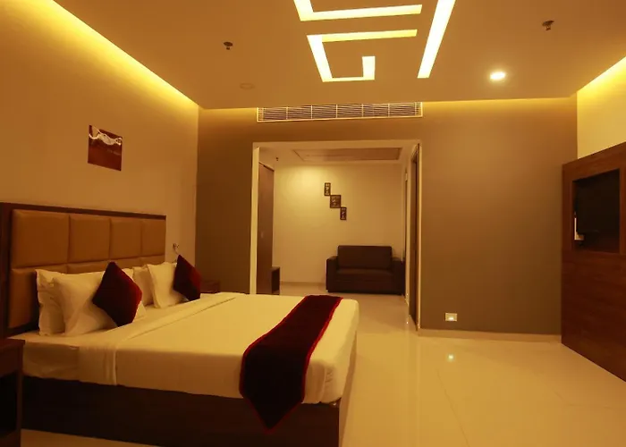 Hotel Pearl Palace Attingal