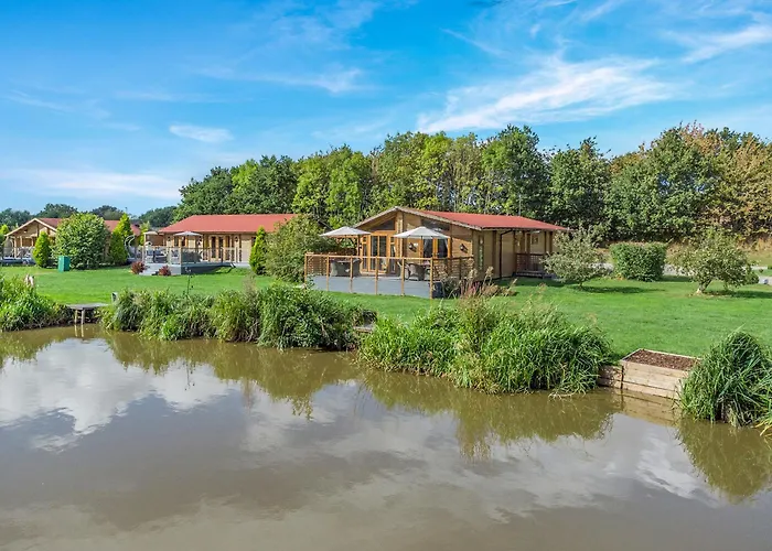 Gadlas Park Holiday Cabins Ellesmere