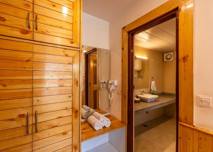 The 14 Gables, A Boutique Stay, Manali - Pet Friendly Hotel - Crown Palace