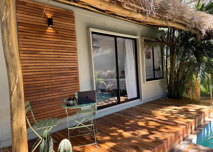 Refugio Surf Lodge Tamarindo