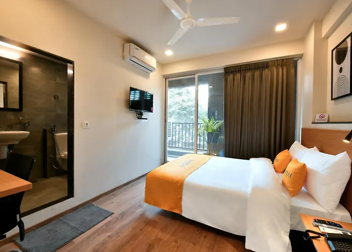 Hotel Banzai Rooms Nashik