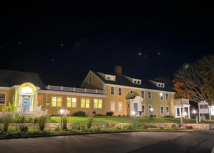 The Historic General Stanton Inn Charlestown