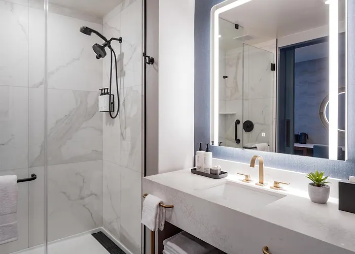 Tempo By Hilton Nashville Downtown