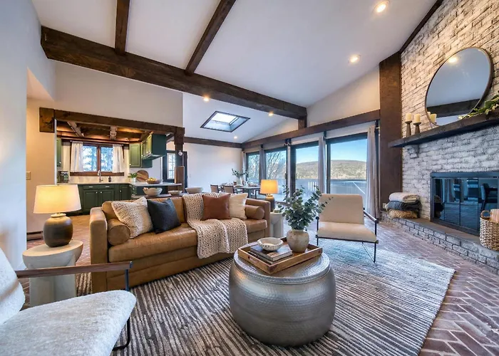 The Haues Windham - Spacious Suites, Hot Tub, Mountain Views!