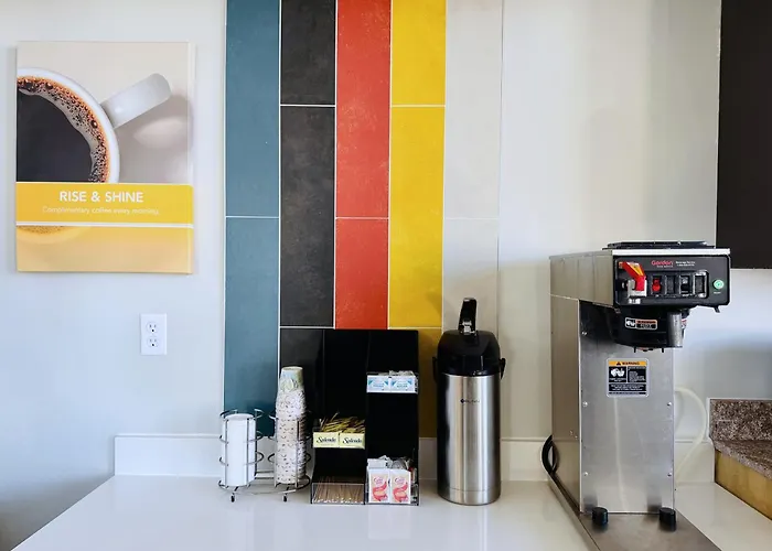 Studio 6 Elkhart, In- Kitchenette Rooms