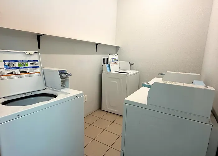 Studio 6 Elkhart, In- Kitchenette Rooms